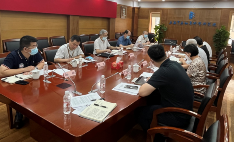 市房管局季祖堅書記在房科院調研